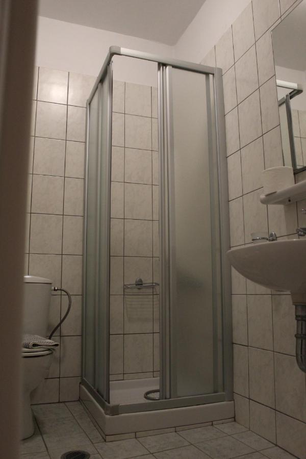 Hotel Apanema Vivári Buitenkant foto